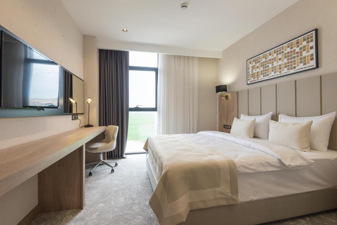 Ramada Plaza By Wyndham Batman Hotel Kültér fotó