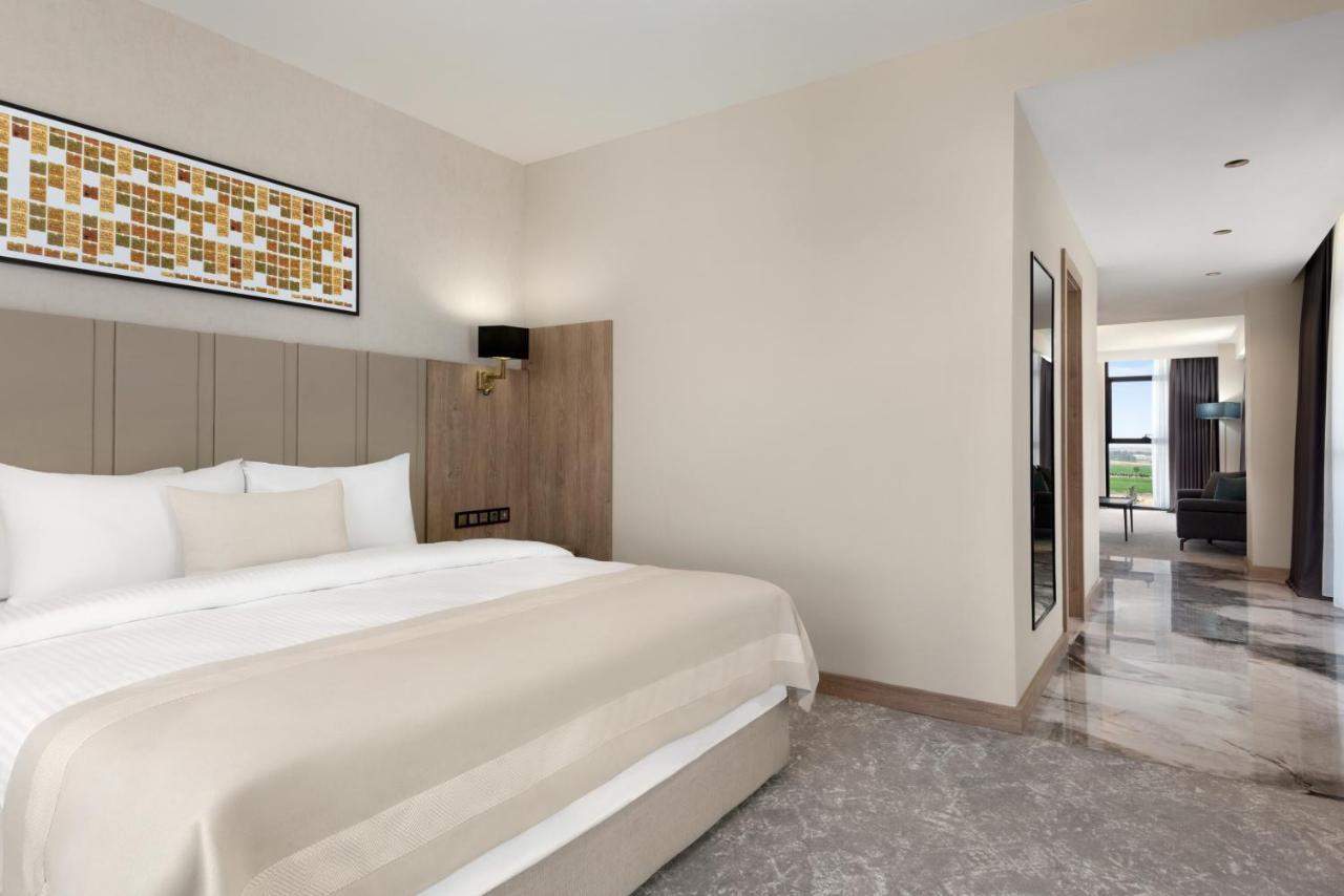 Ramada Plaza By Wyndham Batman Hotel Kültér fotó