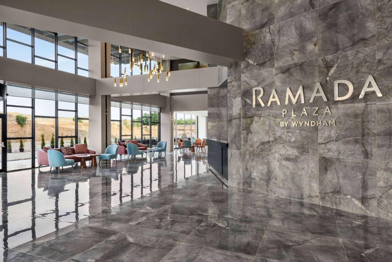 Ramada Plaza By Wyndham Batman Hotel Kültér fotó