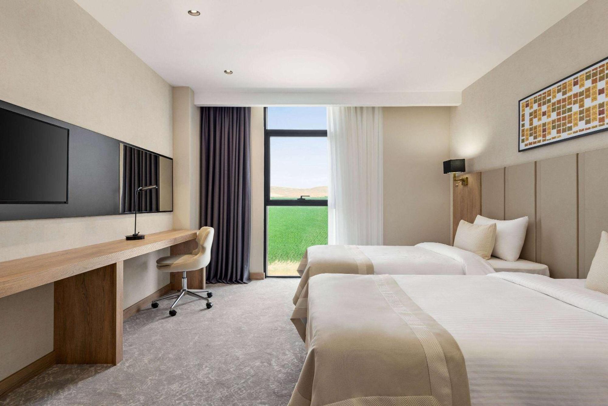 Ramada Plaza By Wyndham Batman Hotel Kültér fotó
