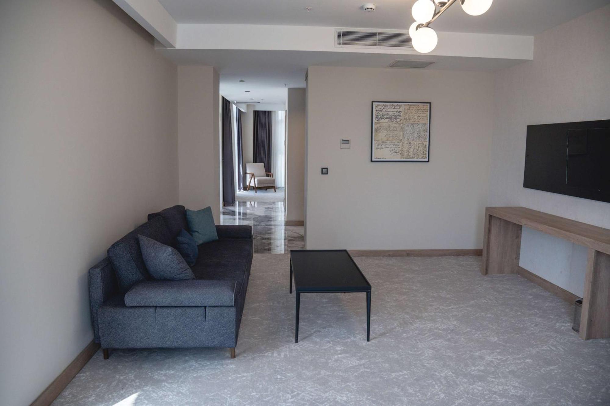 Ramada Plaza By Wyndham Batman Hotel Kültér fotó